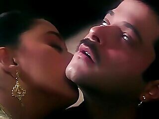 Pertemuan sensual antara Anil Kapoor dan Madhuri Dixit dalam versi Beta.